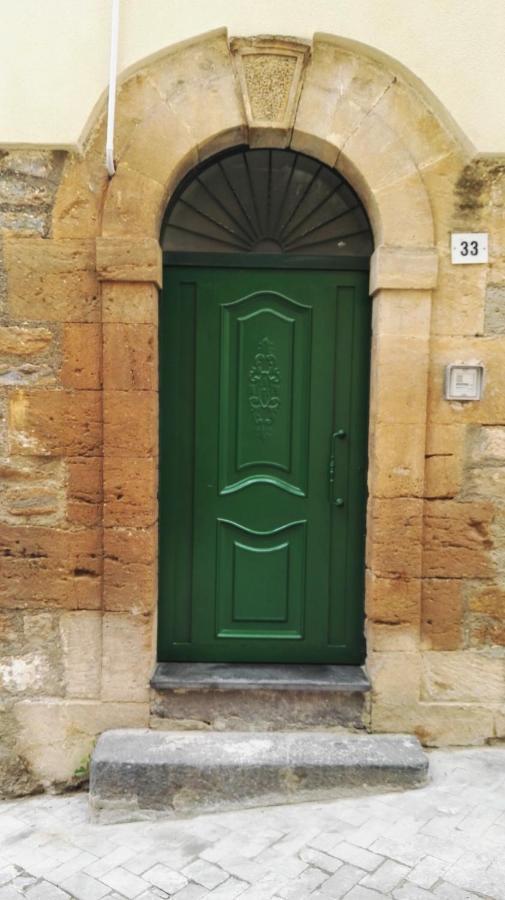Casa Vacanze, In Centro Citta Caltanissetta Exterior foto